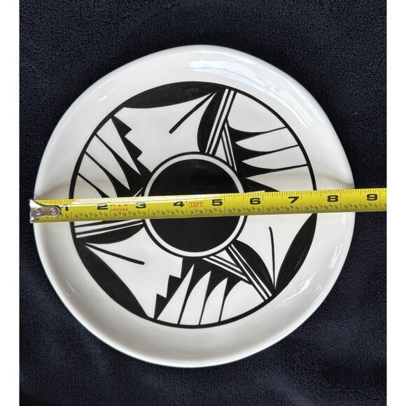 Ute Mountain Tribe Pottery White Black Decorative Handmade Signed Plate 8.5" - Picture 4 of 7